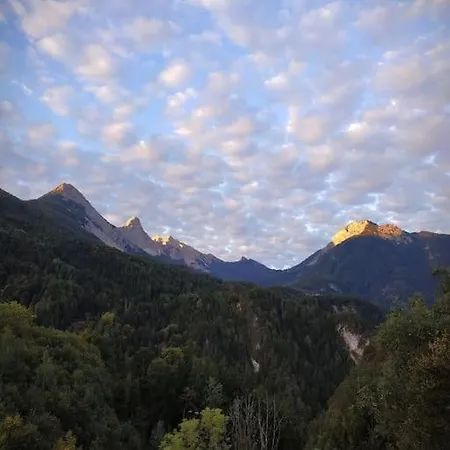 Reddish Deer House ::: Cadore Dolomiti فالي دي كادوري